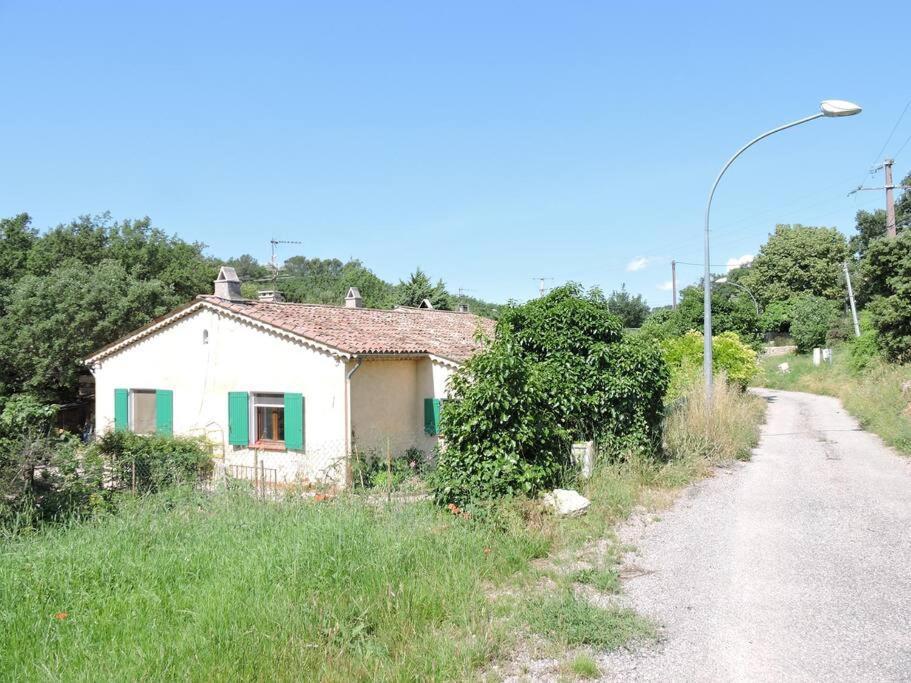 Chateaudouble : Appartement Au Calme Exterior foto